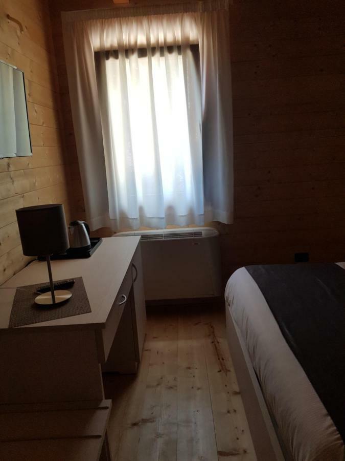 Lorica Suite Lago Exterior foto