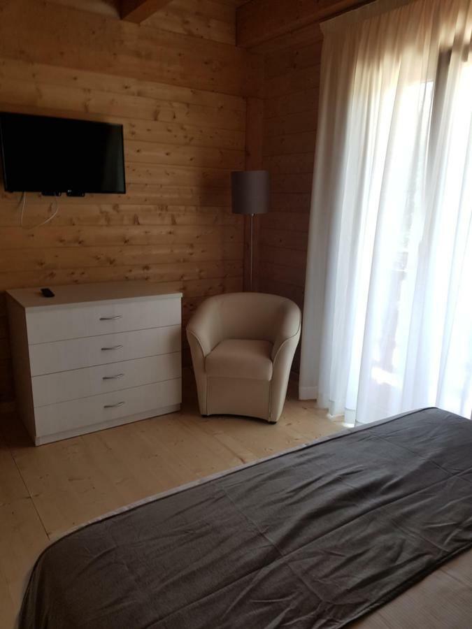 Lorica Suite Lago Exterior foto