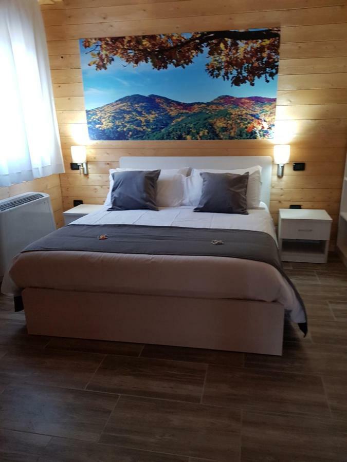 Lorica Suite Lago Exterior foto